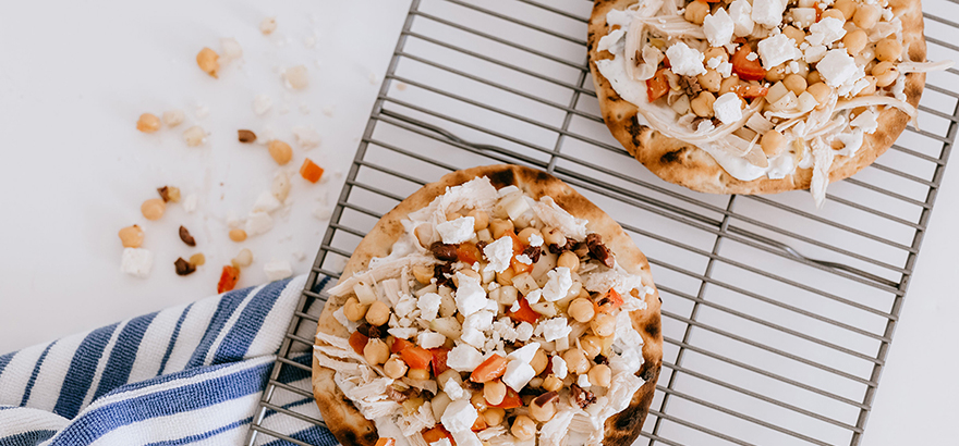 greek pita pizzas recipe