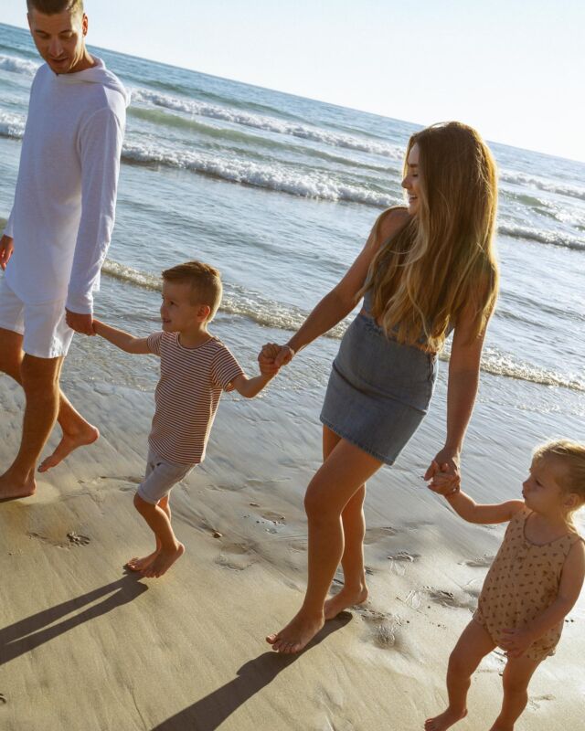 only a few weeks left of summer (thank god) but this trip was hands down my favorite memory full of tiny, special details i’ll never forget 🏖️ 

thank you for capturing our favorite family vacation yet @ariellelevyphoto (and handling our crazy fam and the hundreds of people on the beach like a champ 🩵) #sandiego #carlsbadvillage #familyvacation2023