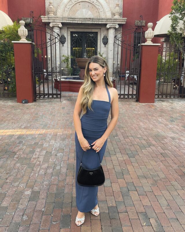 so many reasons i love my birthday: 1) it’s the first day of libra season ✨ 2) the first day of fall 🍂 3) an excuse to have a wild girls night 4) and a four course dinner 5) and a late night hot dog. 🌭

i love all my people so much. this decade continues to prove it’s the best one yet 👑🥳 #libraseason